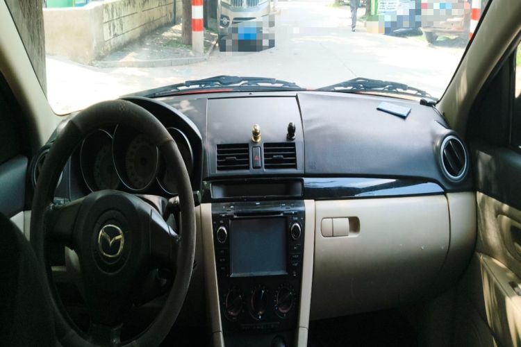 Used Mazda 3 2012 1.6L Manual Classic Standard Edition Center Console