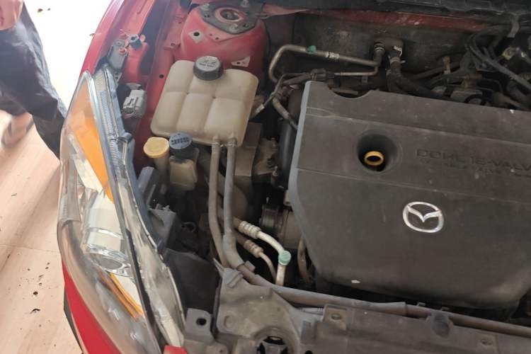 Used Mazda 3 2012 Hatchback 2.0L Automatic Luxury Model Engine Bay Right