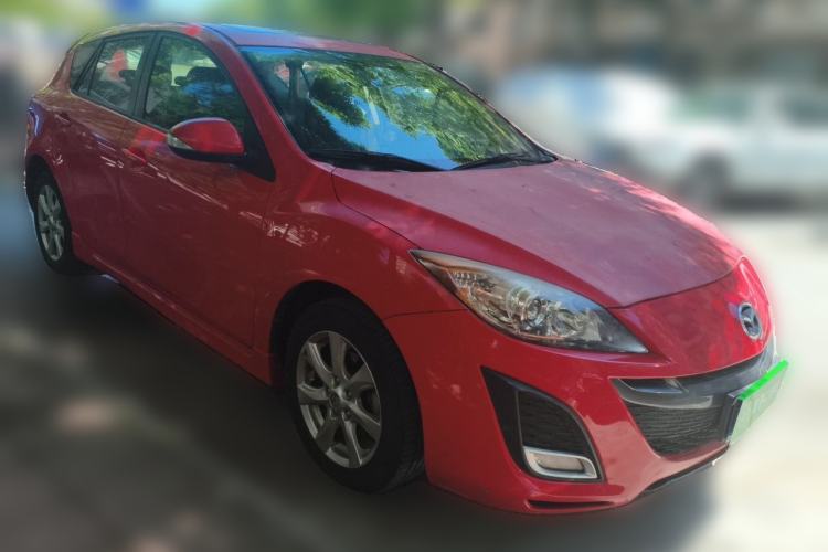 Used Mazda 3 2012 Hatchback 2.0L Automatic Luxury Model Front Right 45 Deg