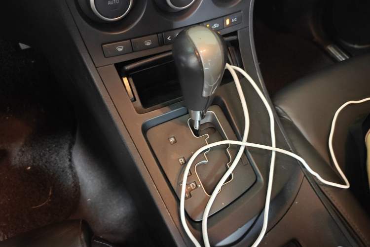Used Mazda 3 2012 Hatchback 2.0L Automatic Luxury Model Gear Lever