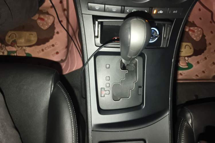 Used Mazda 3 2012 Hatchback 2.0L Automatic Luxury Model Gear Lever