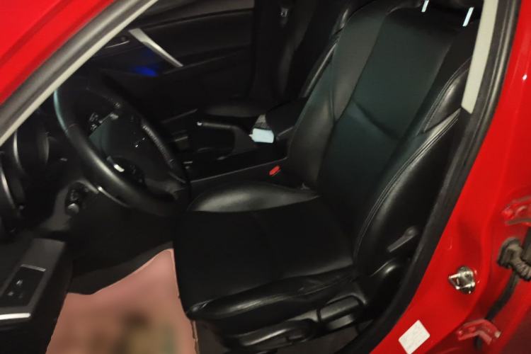 Used Mazda 3 2012 Hatchback 2.0L Automatic Luxury Model Left Front Seat