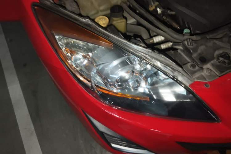 Used Mazda 3 2012 Hatchback 2.0L Automatic Luxury Model Right Front Headlight