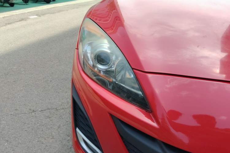 Used Mazda 3 2012 Hatchback 1.6L Automatic Elite Model Right Front Headlight