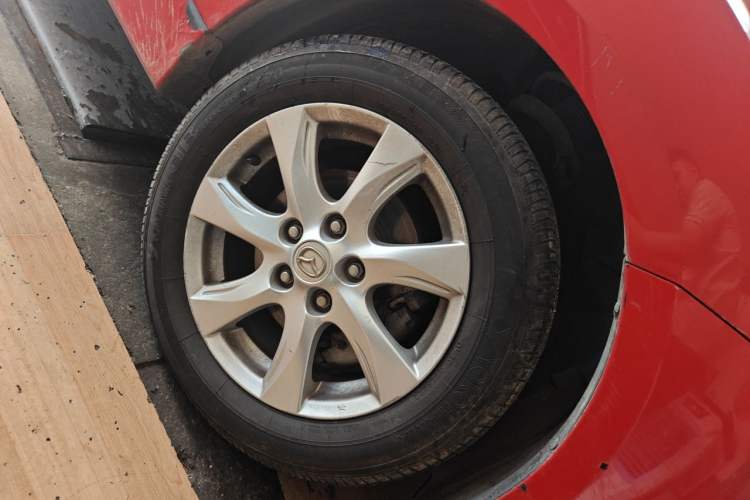 Used Mazda 3 2012 Hatchback 2.0L Automatic Luxury Model Right Front Wheel Hub