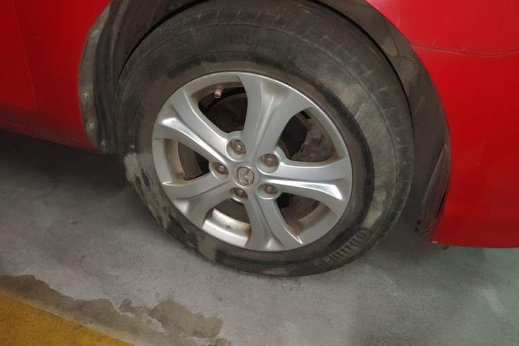 Used Mazda 3 2012 1.6L Automatic Classic Standard Edition Right Front Wheel Hub