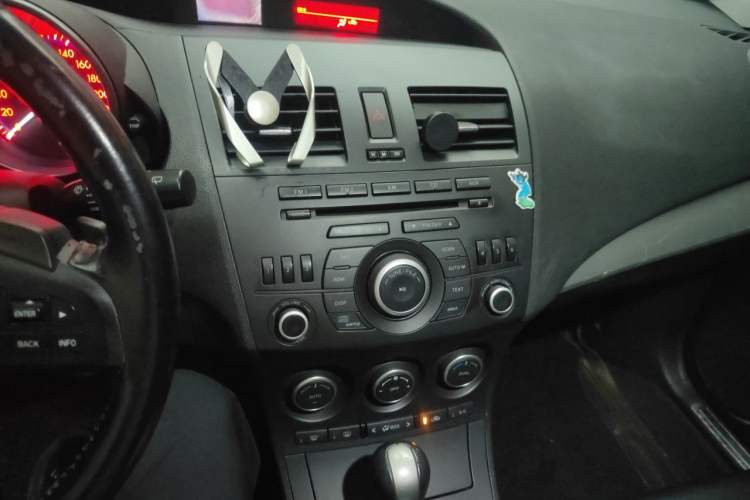 Used Mazda 3 2012 Hatchback 2.0L Automatic Luxury Model Audio And AC Panel