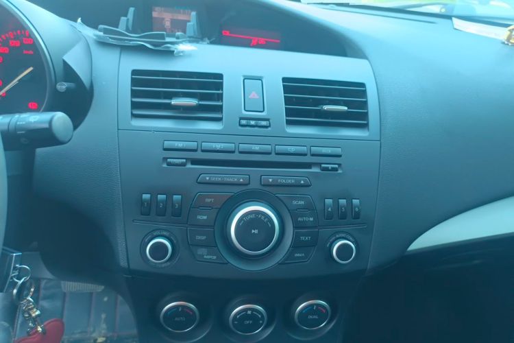 Used Mazda 3 2012 Hatchback 2.0L Automatic Luxury Model Audio And AC Panel