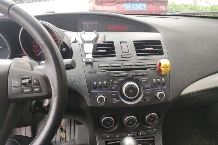 Used Mazda 3 2012 Hatchback 2.0L Automatic Luxury Model Audio And AC Panel