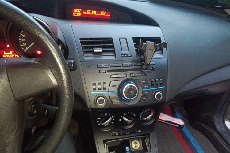 Used Mazda 3 2012 Hatchback 1.6L Manual Comfort Model Audio And AC Panel