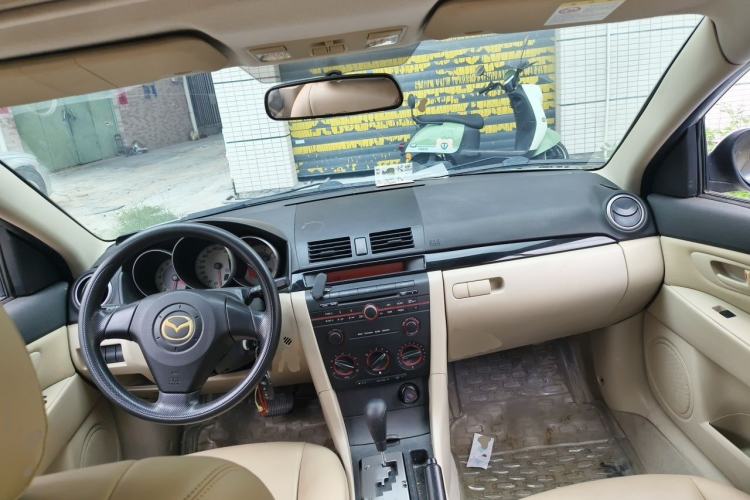 Used Mazda 3 2012 1.6L Automatic Classic Standard Edition Center Console