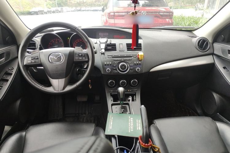 Used Mazda 3 2012 Hatchback 2.0L Automatic Luxury Model Center Console