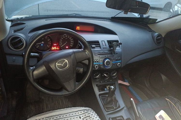 Used Mazda 3 2012 Hatchback 1.6L Manual Comfort Model Center Console