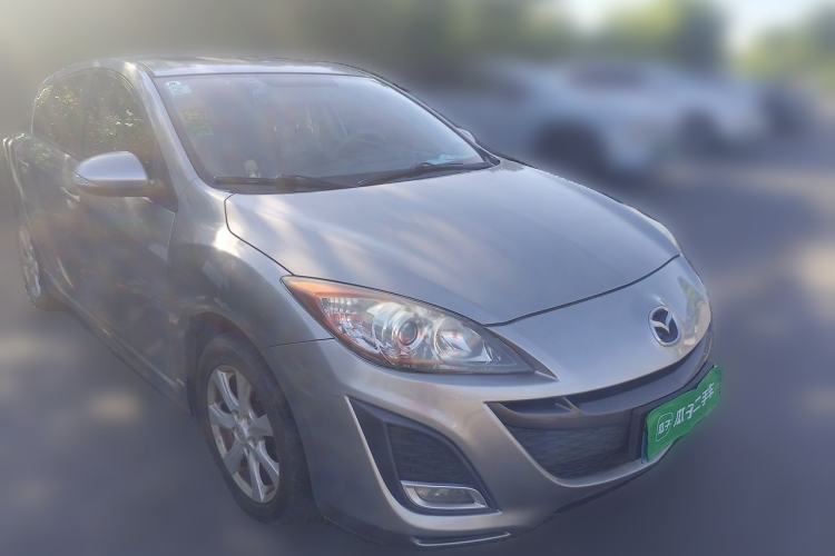 Used Mazda 3 2012 Hatchback 2.0L Automatic Luxury Model Front Right 45 Deg