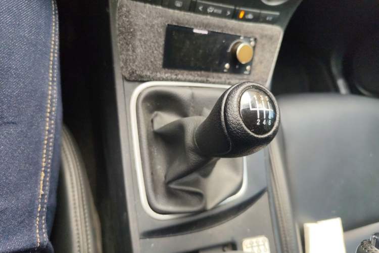 Used Mazda 3 2012 Hatchback 2.0L Manual Sport Model Gear Lever