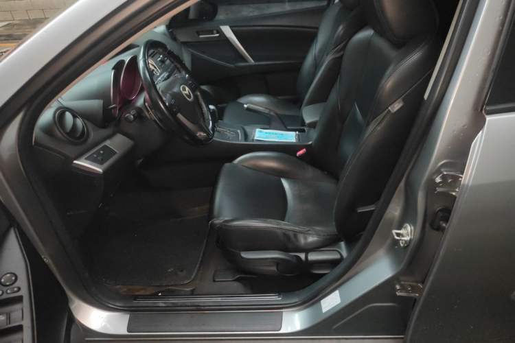 Used Mazda 3 2012 Hatchback 2.0L Automatic Luxury Model Left Front Seat