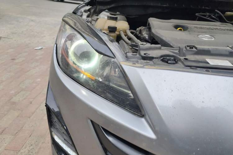 Used Mazda 3 2012 Hatchback 2.0L Manual Sport Model Right Front Headlight