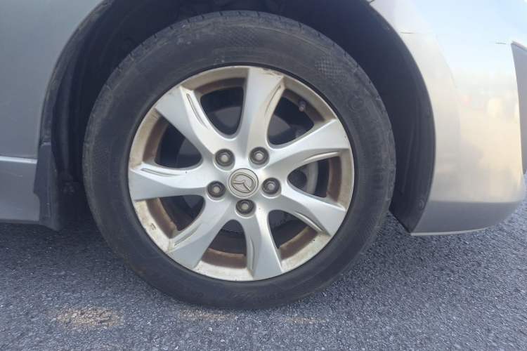 Used Mazda 3 2012 Hatchback 2.0L Automatic Luxury Model Right Front Wheel Hub