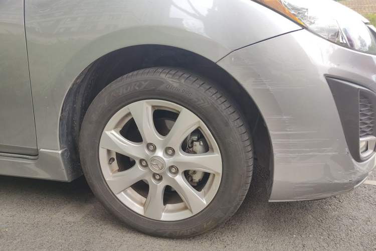 Used Mazda 3 2012 Hatchback 2.0L Automatic Luxury Model Right Front Wheel Hub