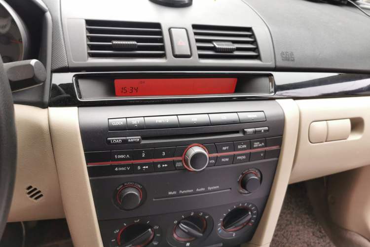 Used Mazda 3 2012 1.6L Automatic Classic Special Offer Audio And AC Panel