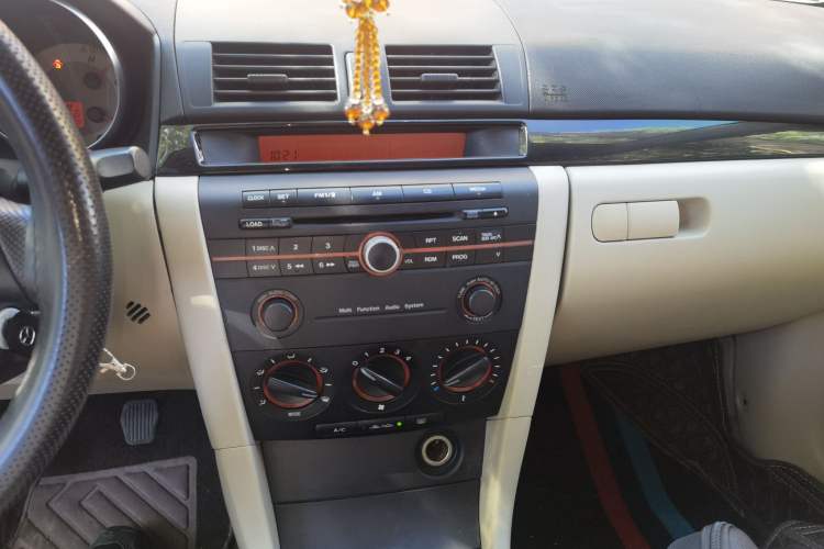Used Mazda 3 2012 1.6L Manual Classic Special Offer Audio And AC Panel