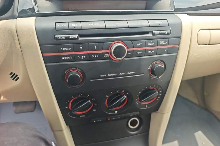 Used Mazda 3 2012 1.6L Automatic Classic Special Offer Audio And AC Panel