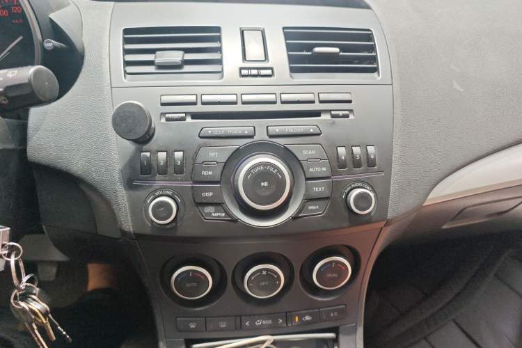Used Mazda 3 2012 Hatchback 2.0L Manual Sport Model Audio And AC Panel