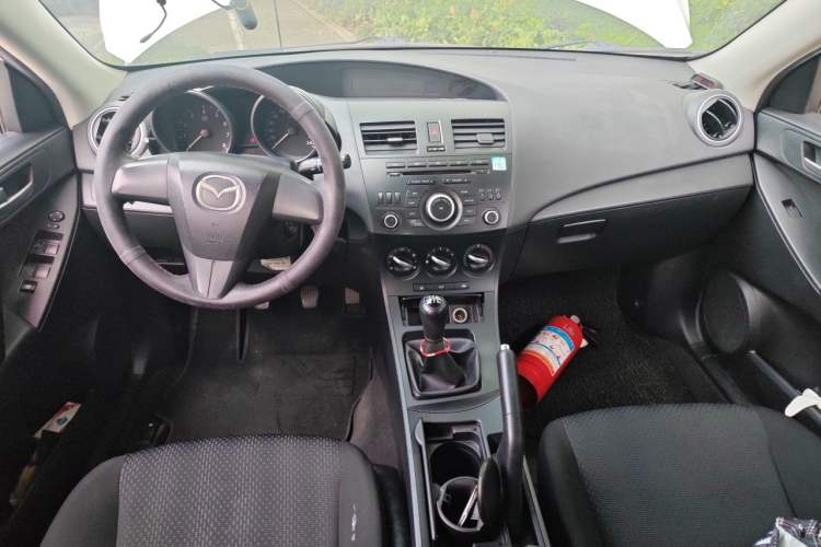 Used Mazda 3 2012 Hatchback 1.6L Manual Comfort Model Center Console