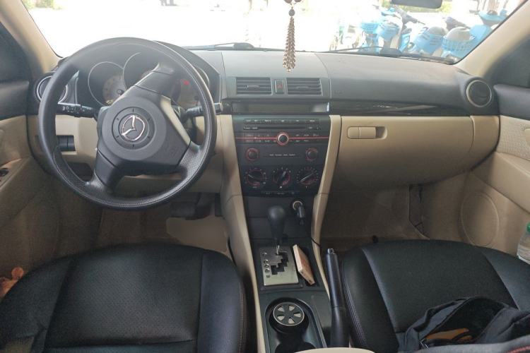Used Mazda 3 2012 1.6L Automatic Classic Standard Edition Center Console