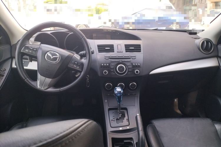 Used Mazda 3 2012 Hatchback 2.0L Automatic Luxury Model Center Console