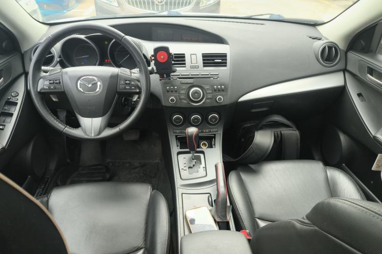 Used Mazda 3 2012 Hatchback 2.0L Automatic Luxury Model Center Console