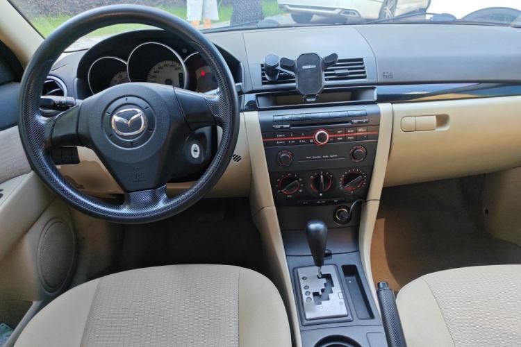 Used Mazda 3 2012 1.6L Automatic Classic Standard Edition Center Console