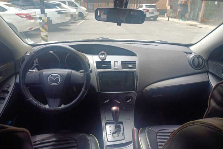 Used Mazda 3 2012 Hatchback 1.6L Automatic Elite Model Center Console