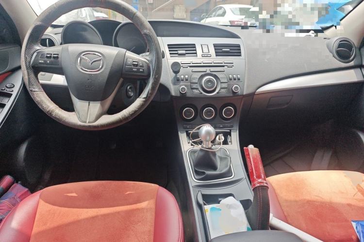 Used Mazda 3 2012 Hatchback 2.0L Manual Sport Model Center Console