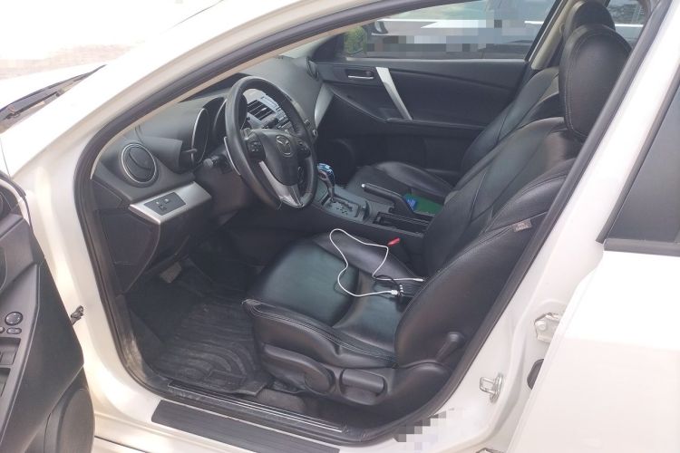 Used Mazda 3 2012 Hatchback 2.0L Automatic Luxury Model Driver Seat