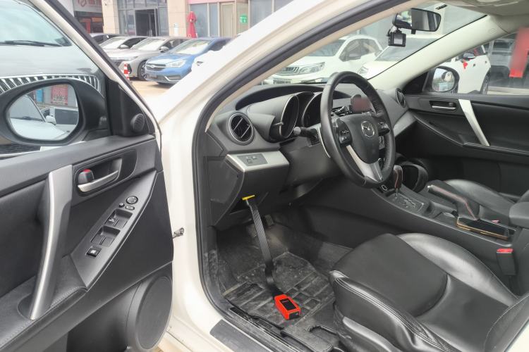 Used Mazda 3 2012 Hatchback 2.0L Automatic Luxury Model Driver Seat
