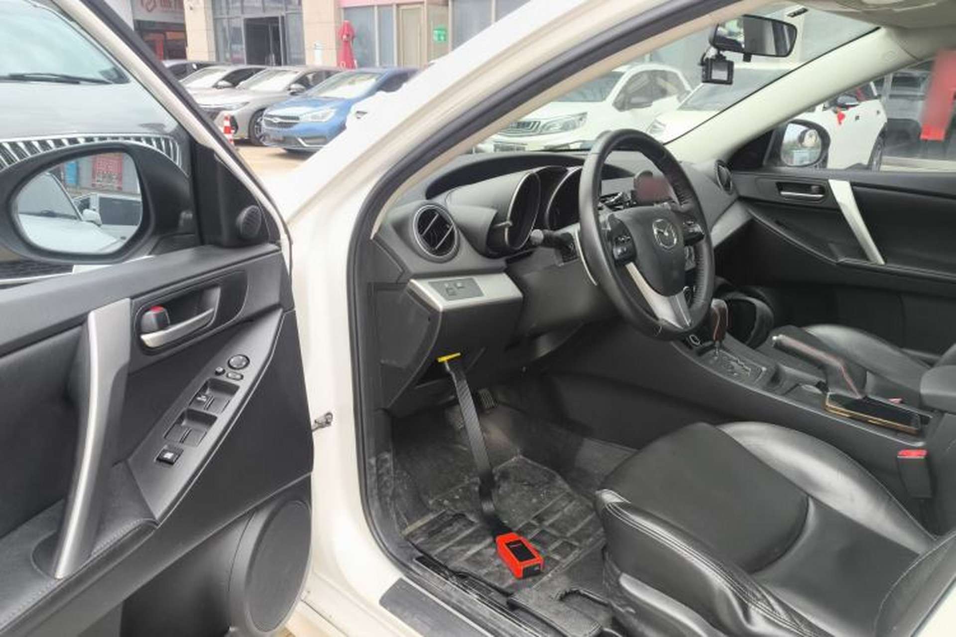 Used Mazda 3 2012 Hatchback 2.0L Automatic Luxury Model Driver Seat