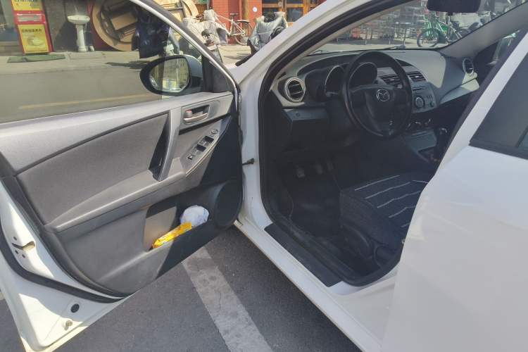 Used Mazda 3 2012 Hatchback 1.6L Manual Comfort Model Driver Seat