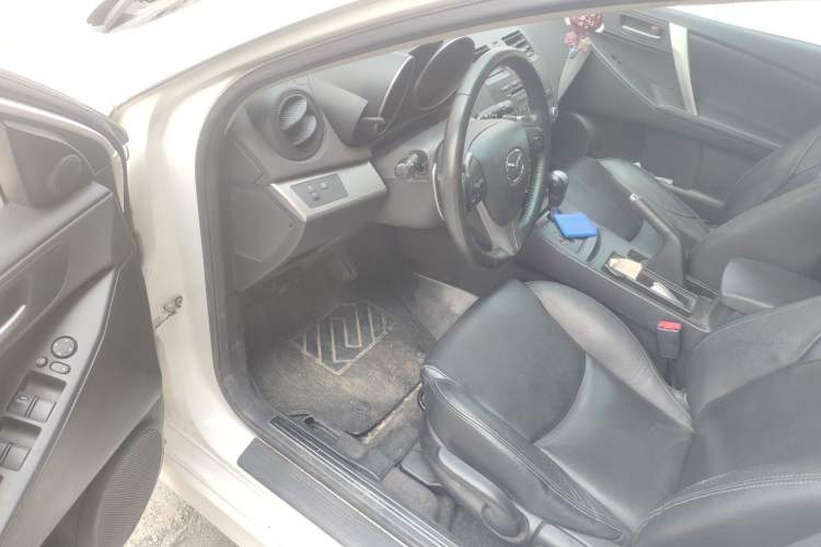 Used Mazda 3 2012 Hatchback 2.0L Automatic Luxury Model Driver Seat