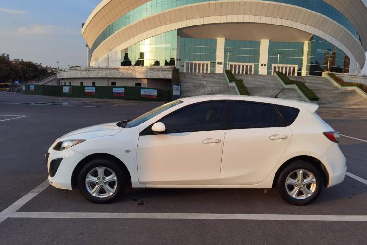 Used Mazda 3 2012 Hatchback 1.6L Manual Comfort Model Exterior 3