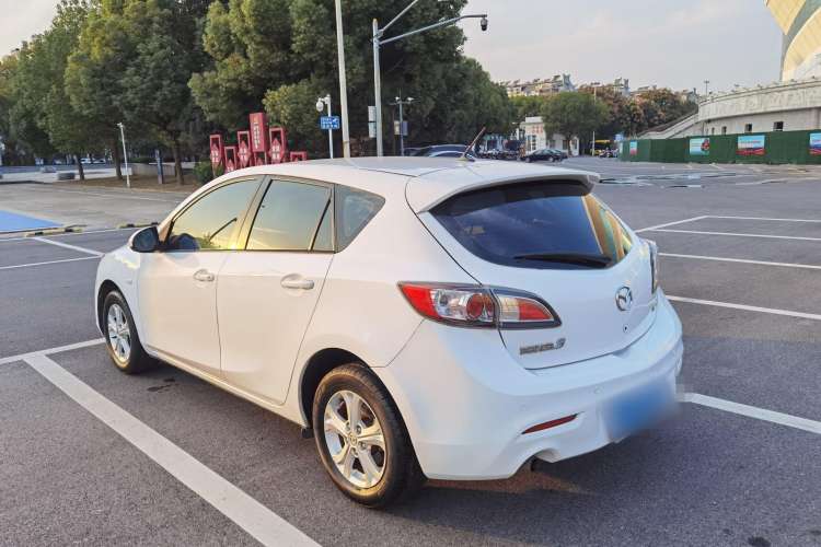 Used Mazda 3 2012 Hatchback 1.6L Manual Comfort Model Exterior 4