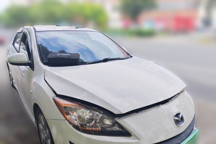 Used Mazda 3 2012 Hatchback 1.6L Manual Comfort Model Front Right 45 Deg