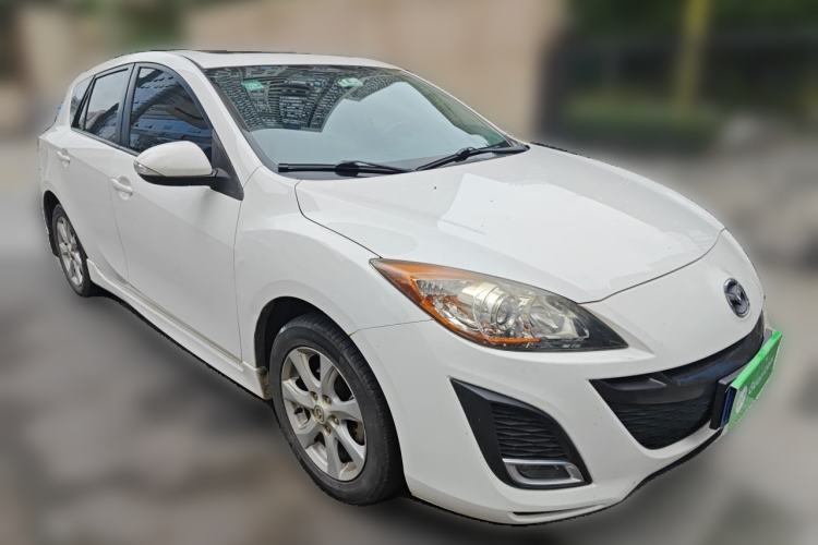 Used Mazda 3 2012 Hatchback 2.0L Automatic Luxury Model Front Right 45 Deg