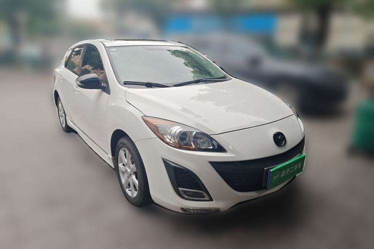 Used Mazda 3 2012 Hatchback 2.0L Automatic Luxury Model Front Right 45 Deg