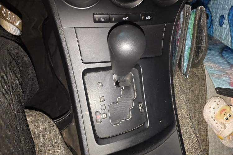 Used Mazda 3 2012 Hatchback 1.6L Automatic Elite Model Gear Lever