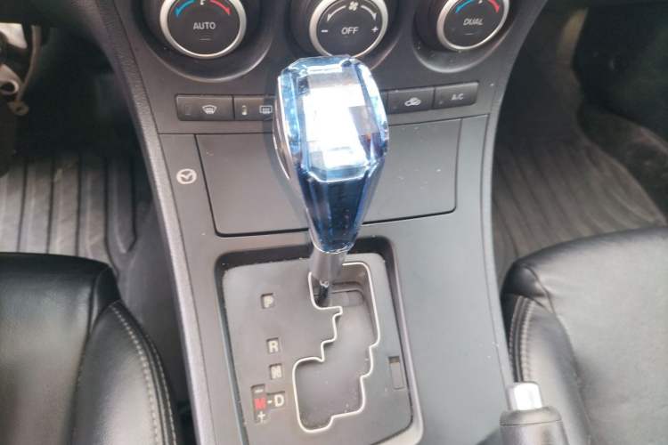 Used Mazda 3 2012 Hatchback 2.0L Automatic Luxury Model Gear Lever