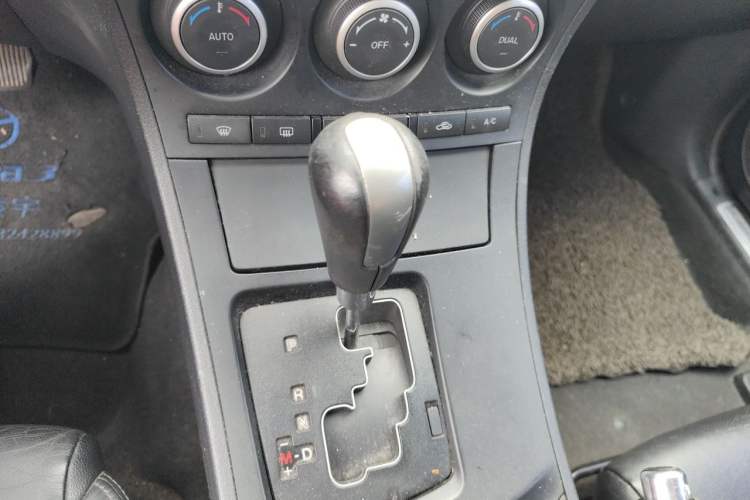 Used Mazda 3 2012 Hatchback 2.0L Automatic Luxury Model Gear Lever