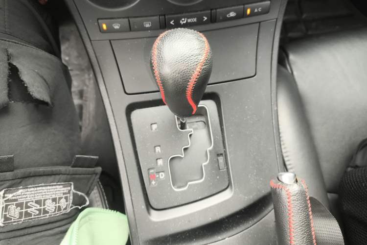Used Mazda 3 2012 Hatchback 2.0L Automatic Luxury Model Gear Lever