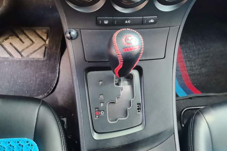 Used Mazda 3 2012 Hatchback 1.6L Automatic Elite Model Gear Lever