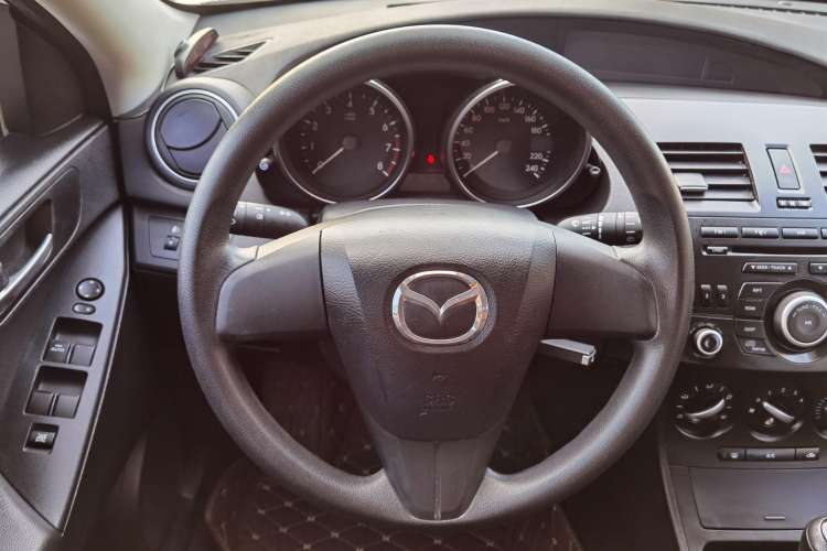 Used Mazda 3 2012 Hatchback 1.6L Manual Comfort Model Interior 5